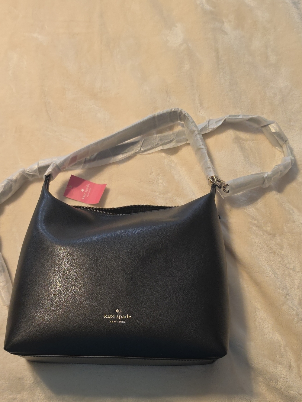 kate spade black leather shoulder bag with gold logo